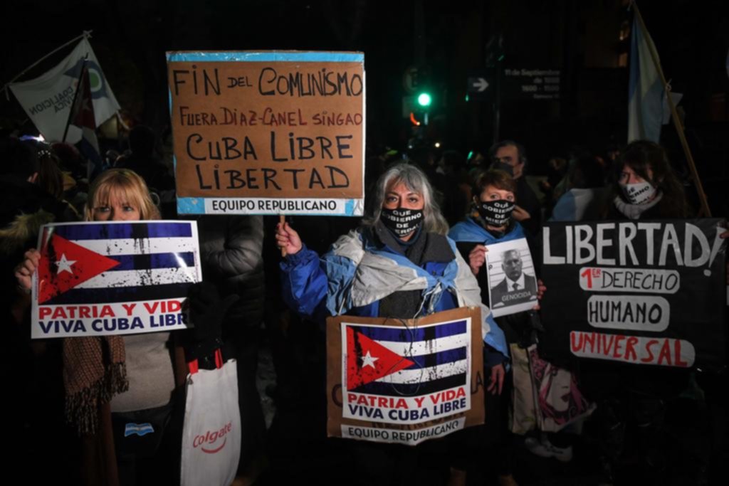El Gobierno evita una condena a la represión en Cuba y la oposición crítica