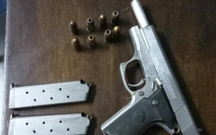 Piden preventiva para el jubilado acusado de intentar matar a un policía en un allanamiento en Ensenada