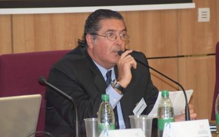 Dr. Diego Barés: " Vacunar al mayor porcentaje de la población es la medida más eficaz contra la tercera ola"