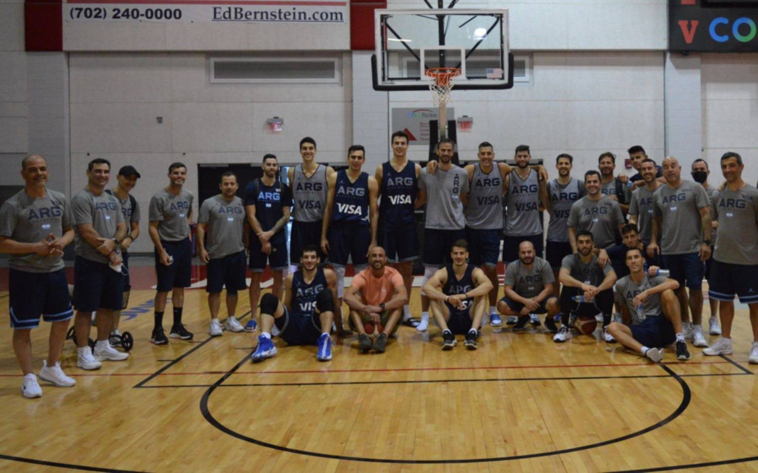 Ginóbili visitó al seleccionado de básquet en Las Vegas