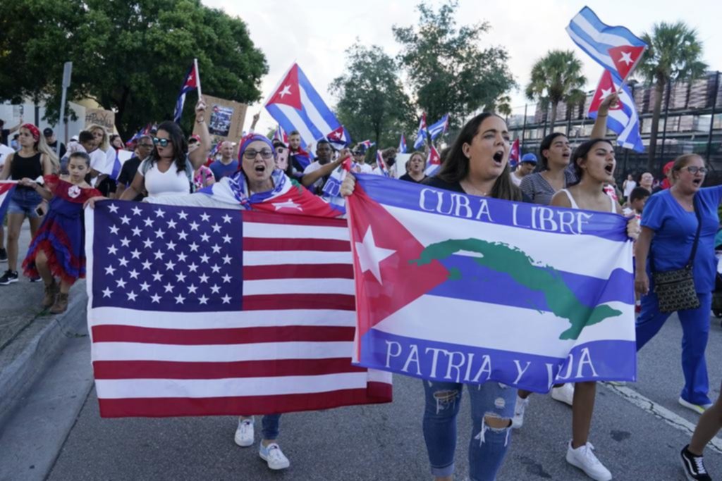 Las críticas de Biden alejan la reconciliación de EE UU y Cuba