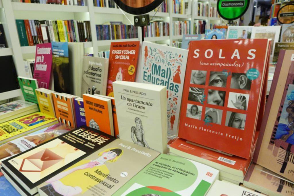 Libros sobre género, entre los más pedidos en pandemia