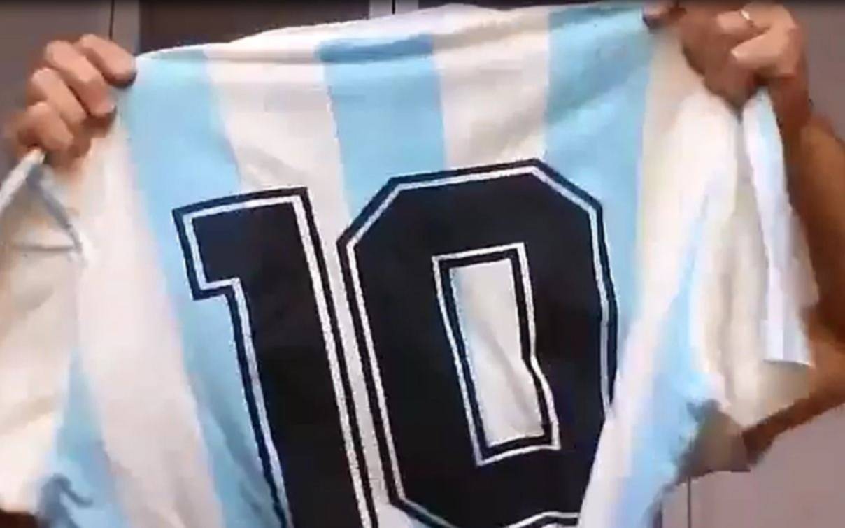 Rematan en Estados Unidos una camiseta de Diego Maradona con mucha historia