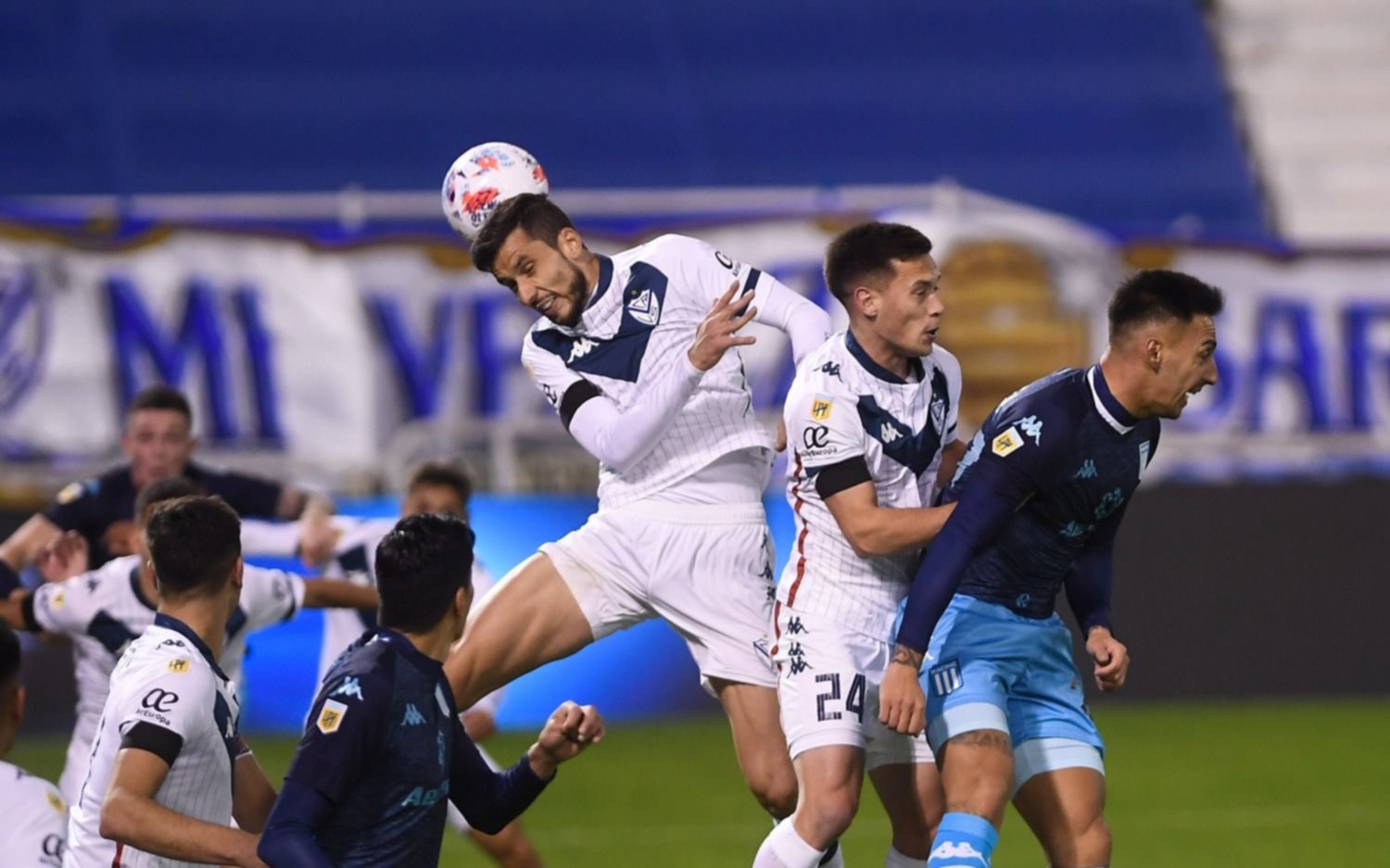 Vélez y Racing cierran el sábado en Liniers