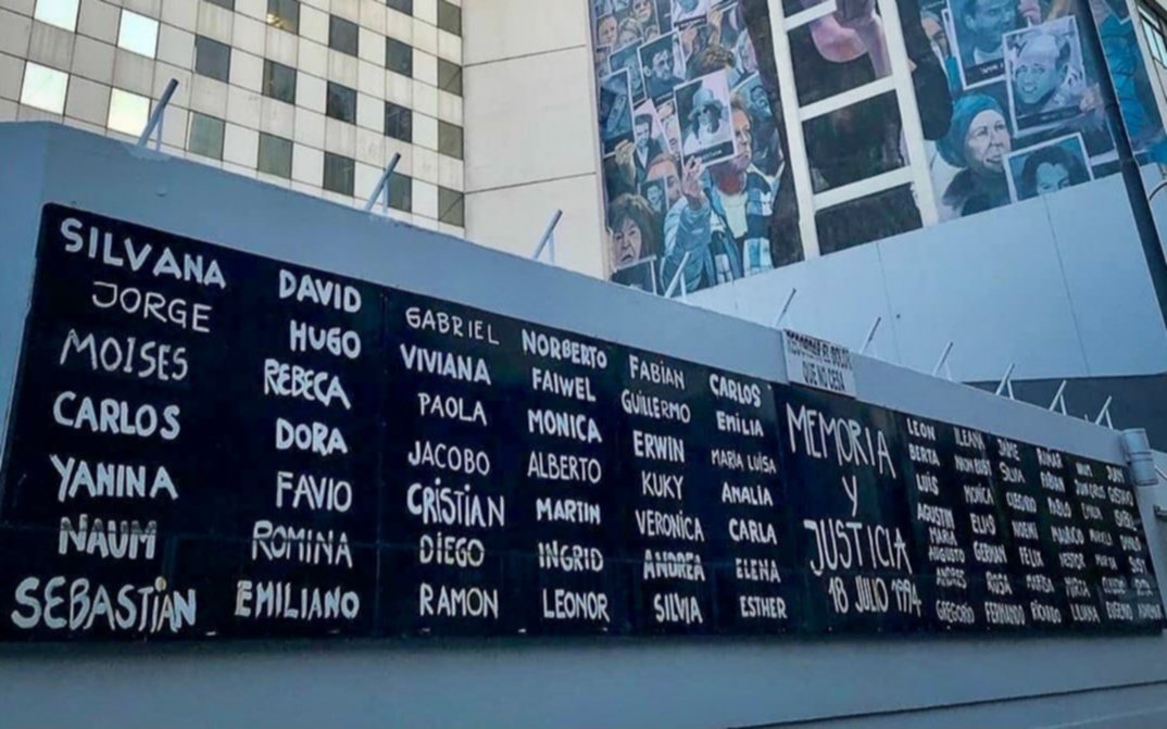 A 27 años del atentado a la AMIA, Alberto Fernández recordó a las víctimas y pidió "verdad y justicia"