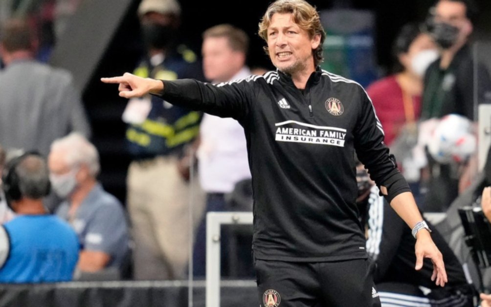 No terminó bien la gestión de Heinze como DT en un club de EEUU