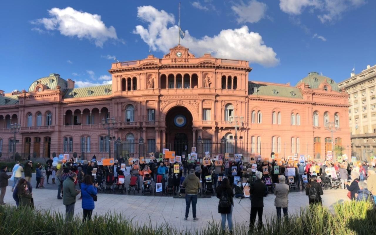 Abren en La Plata un registro para menores en riesgo frente al Covid que esperan la vacuna: cómo anotarse