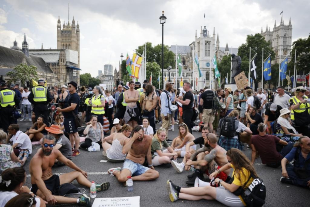 Inglaterra levantó todas las restricciones de la pandemia pese a una suba de contagios