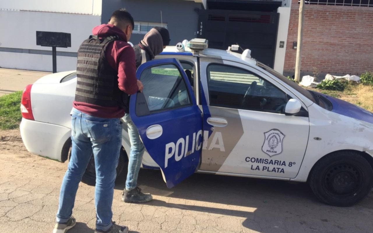 Le quemó la casa dos veces a su ex pareja y la hostigaba por teléfono: lograron detenerlo