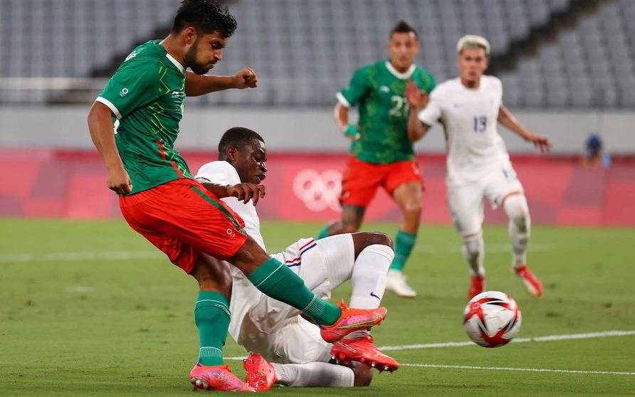 Insólito: El Tri​ expidió un "certificado laboral" para los que vieron el partido México vs Francia