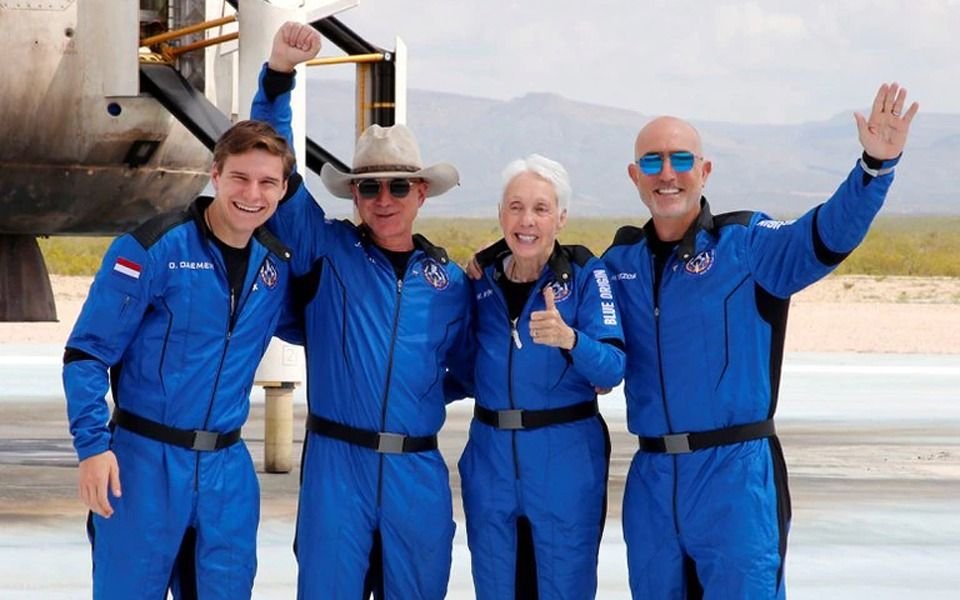 La FAA cambió su definición de "astronauta" el mismo día que Jeff Bezos fue al espacio