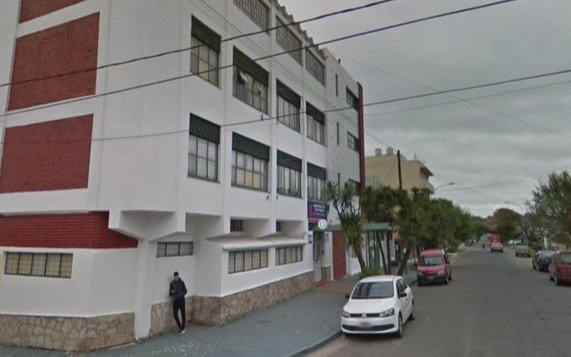 Matan a un hombre con un bloque de cemento en Mar del Plata para robarle la moto