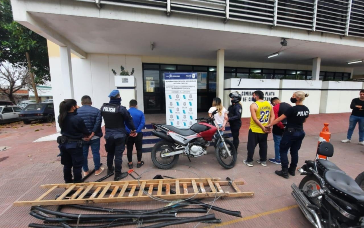 Los robacables no dan tregua y detienen a cinco in fraganti en La Plata