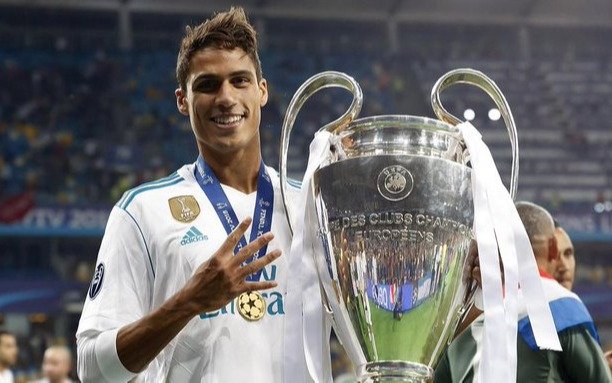 El francés Raphaël Varane pasa del Real Madrid al Manchester United