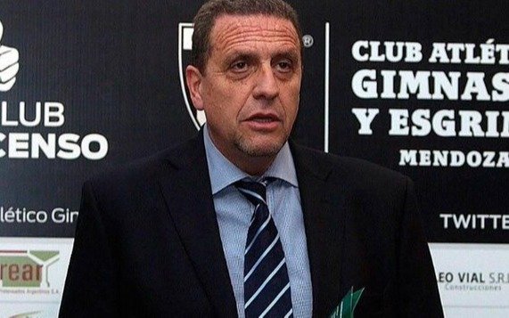 Dirigente denuncia a "tres árbitros ladrones" en el fútbol de ascenso