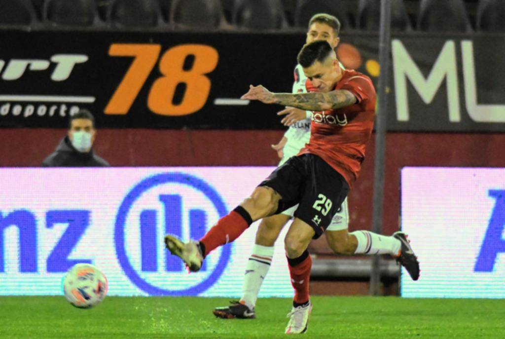Esta vez, al Pincha no le fue bien con la camiseta íntegramen te roja