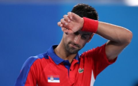 El serbio Djokovic cayó en semis ante el alemán Zverev y dijo adiós al sueño del "Golden Slam"