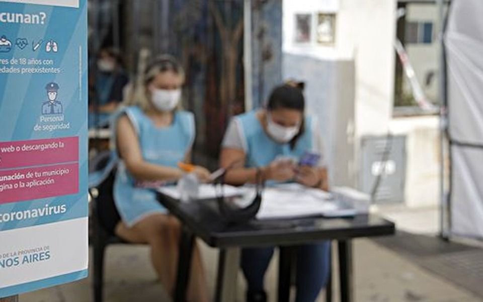 Enviaron los primeros 100 mil turnos para vacunar adolescentes en la Provincia