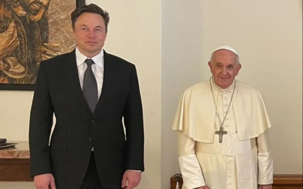 Cónclave en el Vaticano: Francisco recibió a Elon Musk  