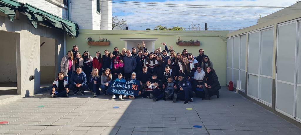 Cruzada solidaria de alumnos de un colegio del barrio La Granja