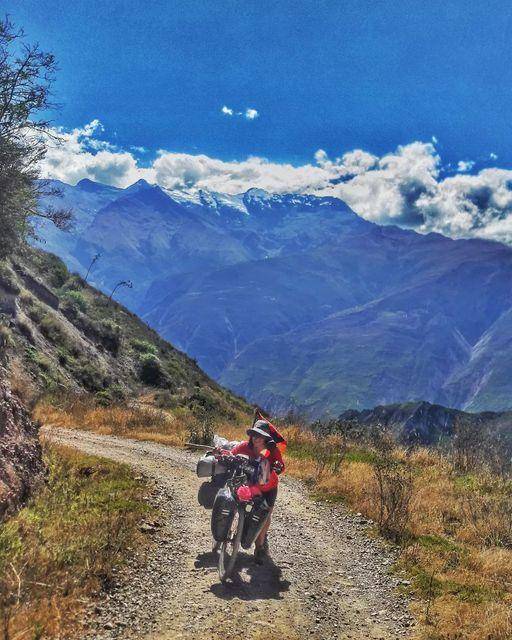 Pedalear por un sueño: de B°Aeropuerto a Perú