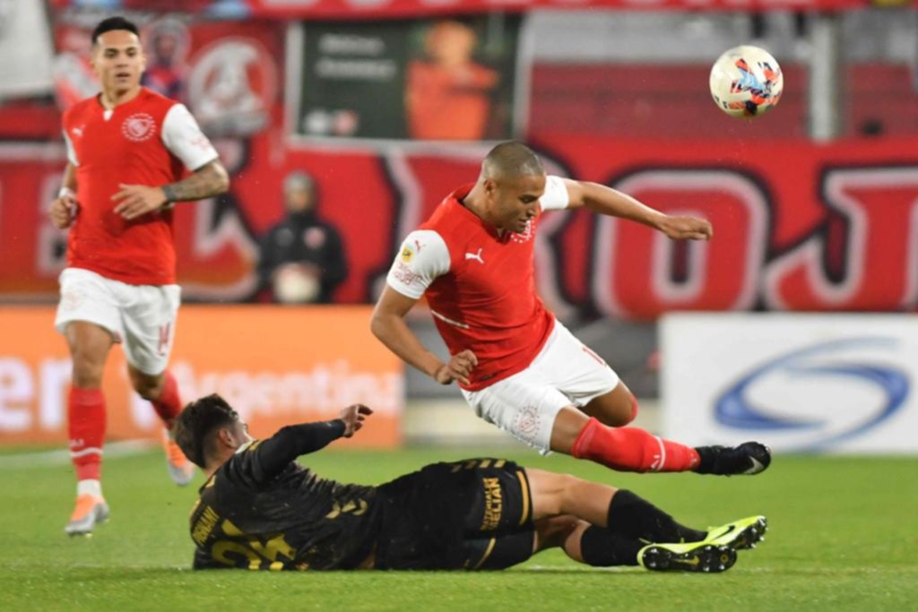 Platense dejó en rojo a Independiente en la antesala del clásico