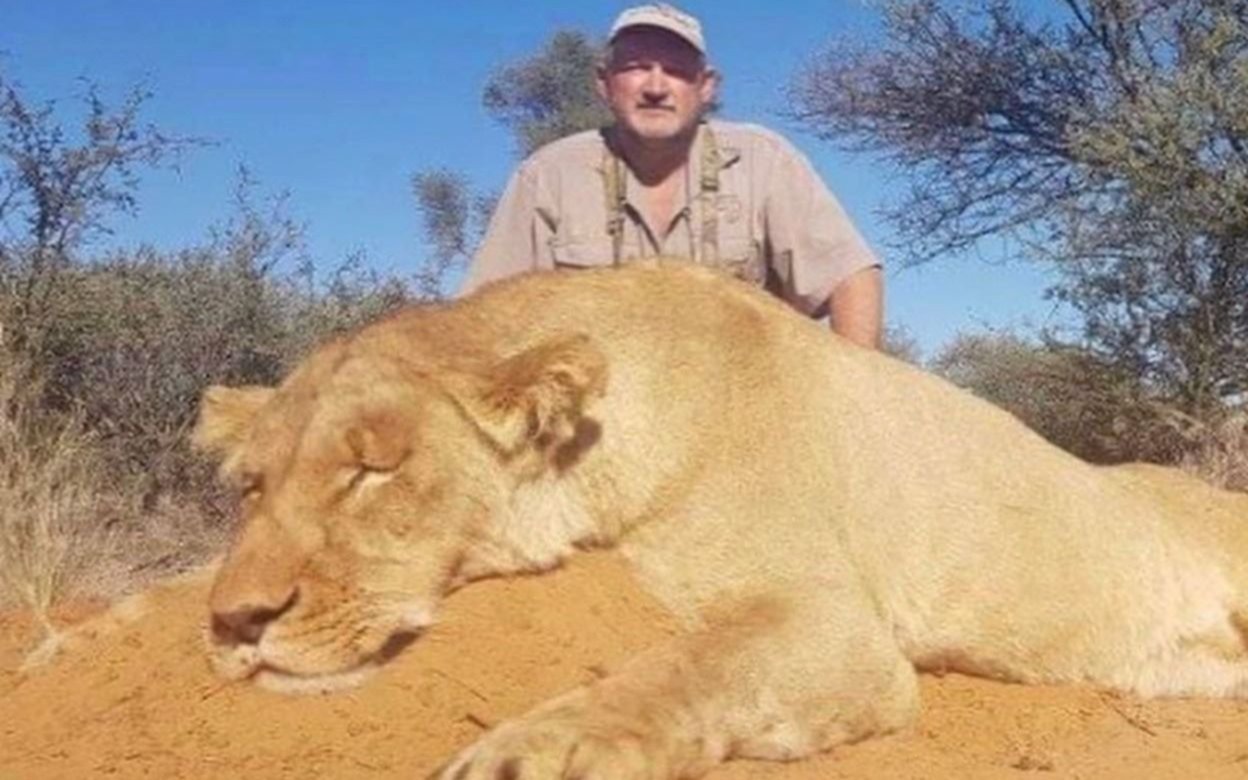 Riaan Naude, el cazador cazado: asesinado a tiros en Sudáfrica mientras buscaba leones y jirafas
