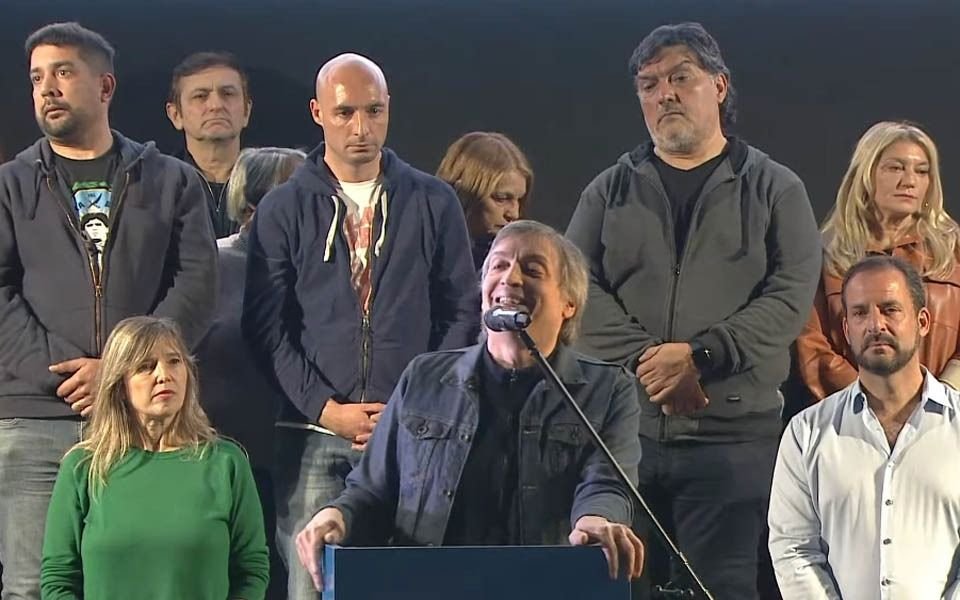 Máximo Kirchner le apuntó a Martín Guzmán: “Fue una irresponsabilidad supina su renuncia"