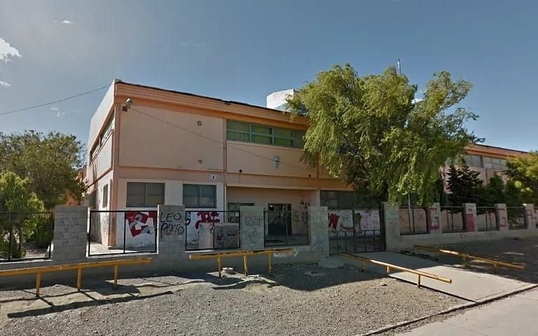 Santa Cruz: un alumno robó 10 mil pesos de su casa y se lo repartió a sus compañeros