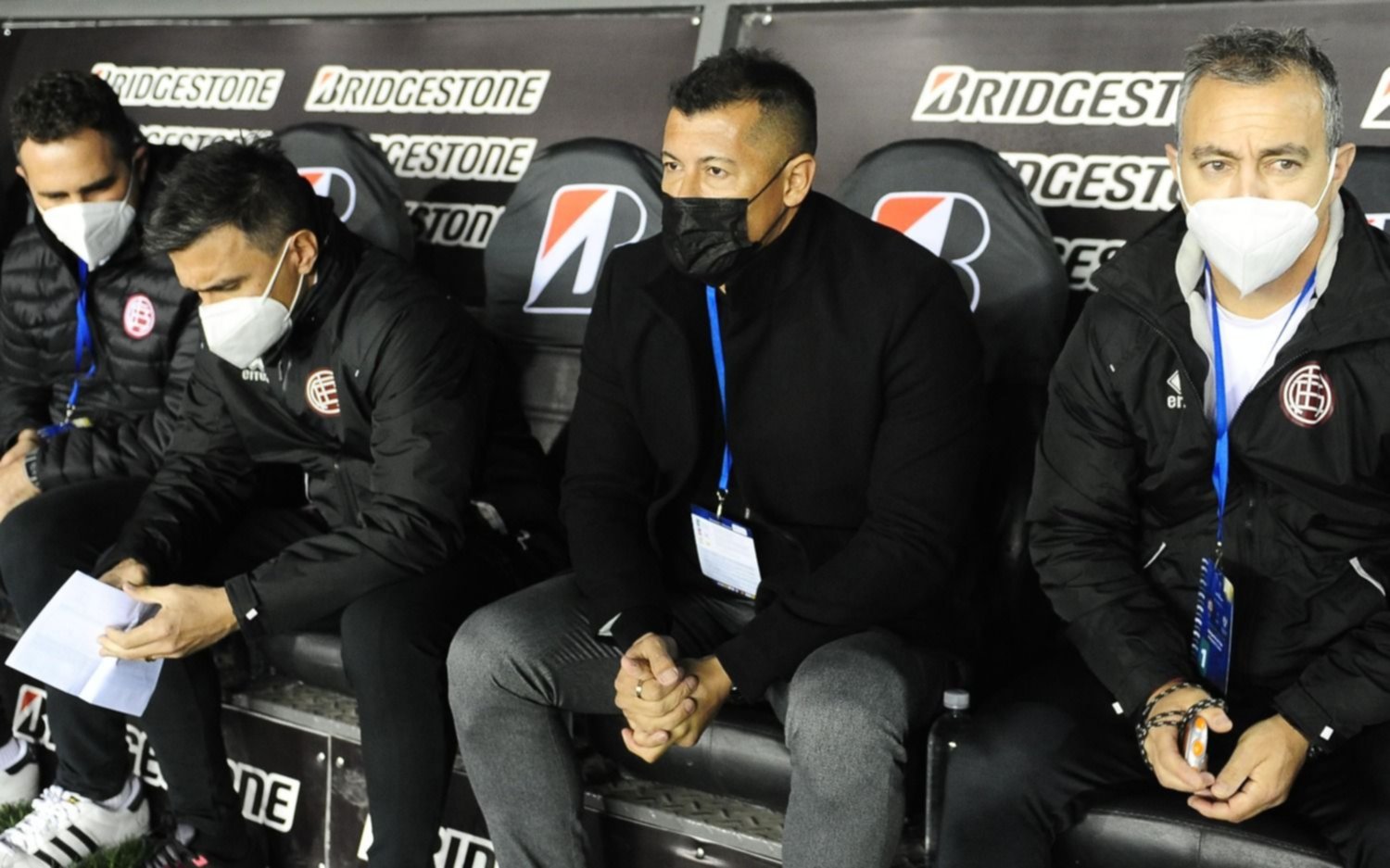 Otro DT echado: Jorge Almirón no es más el técnico de Lanús 