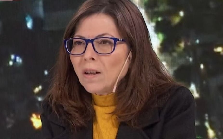 Batakis cuestionó los viajes al exterior mientras su hijo se encuentra en Londres