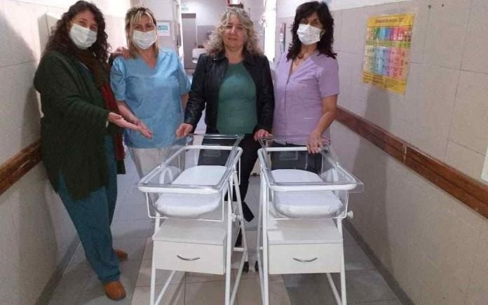 Donaron cunas para la sala de maternidad del Hospital Iriarte