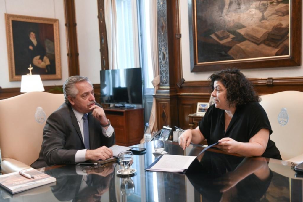 El Presidente retoma la agenda pública en medio de la interna oficial