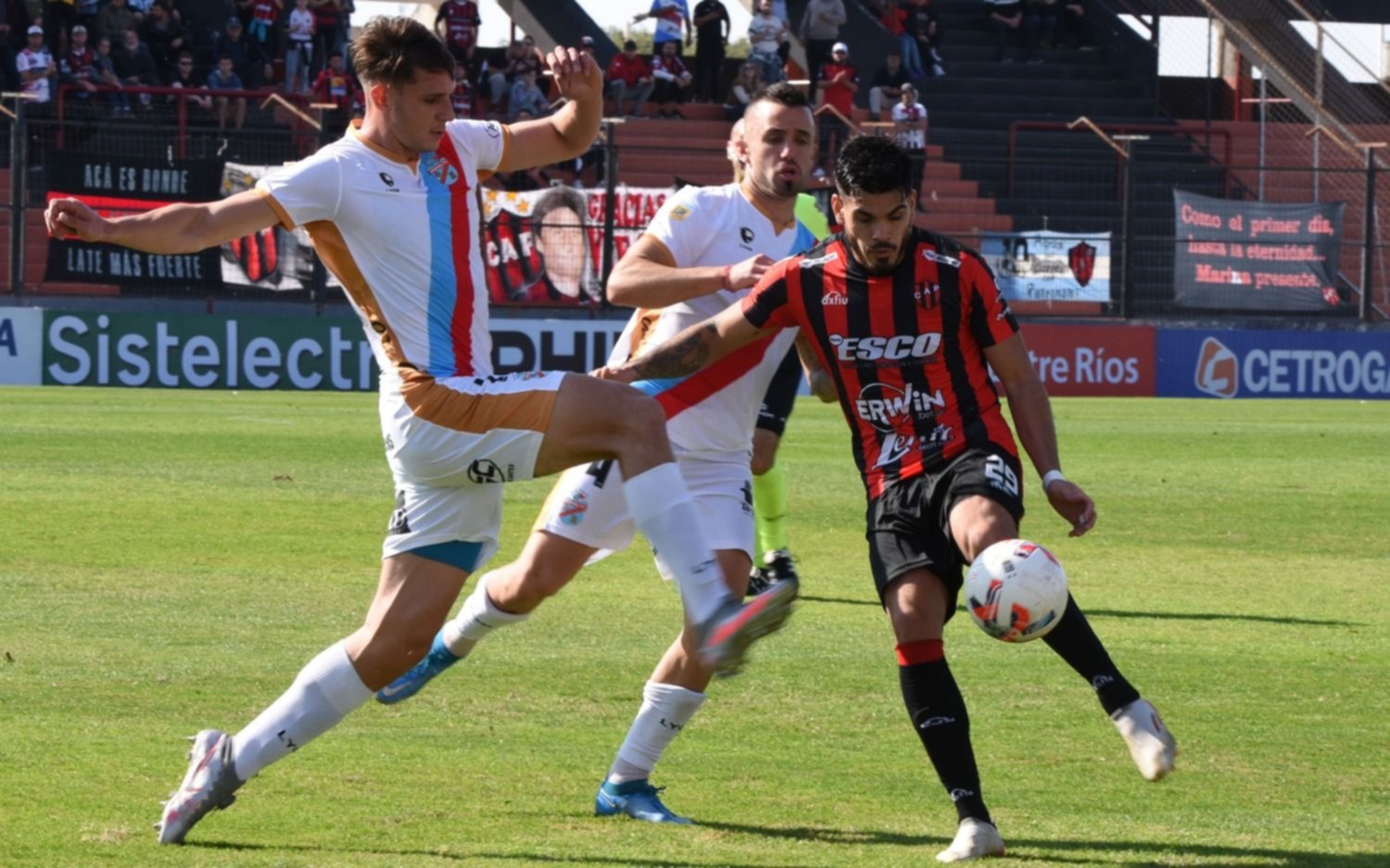 Arsenal se llevó una victoria clave contra Patronato en Paraná