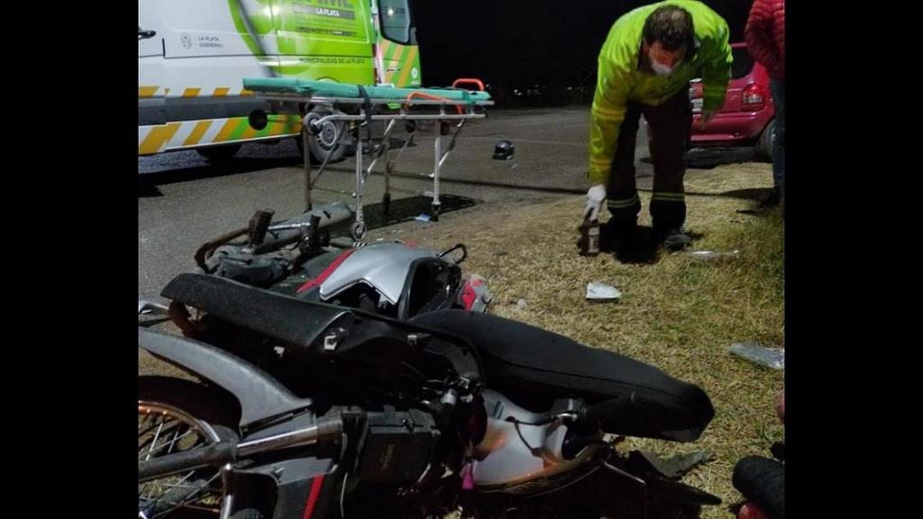 Provocó un accidente e intentó fugarse