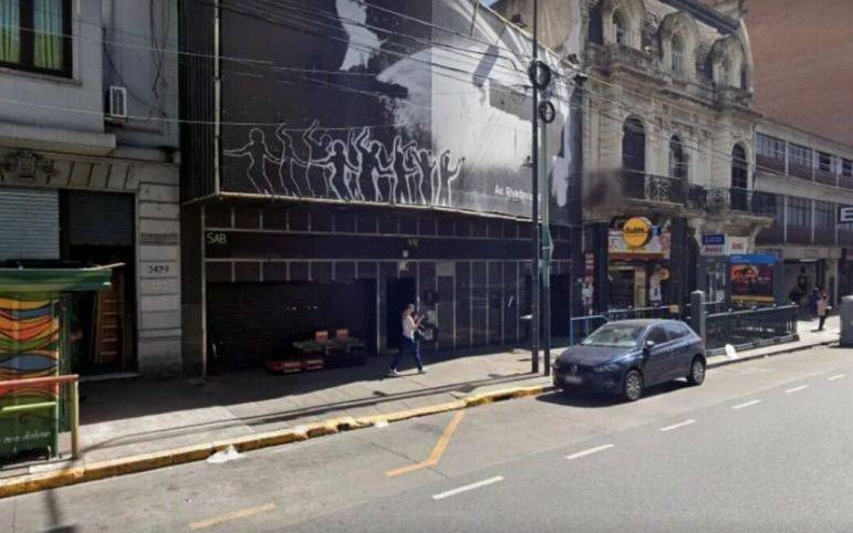 Terror y disparos en un boliche bailable de Once: al menos tres muertos