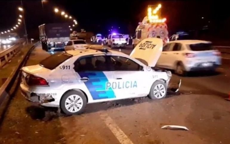 De película: robo, principio de secuestro y a los tiros limpios en plena Panamericana