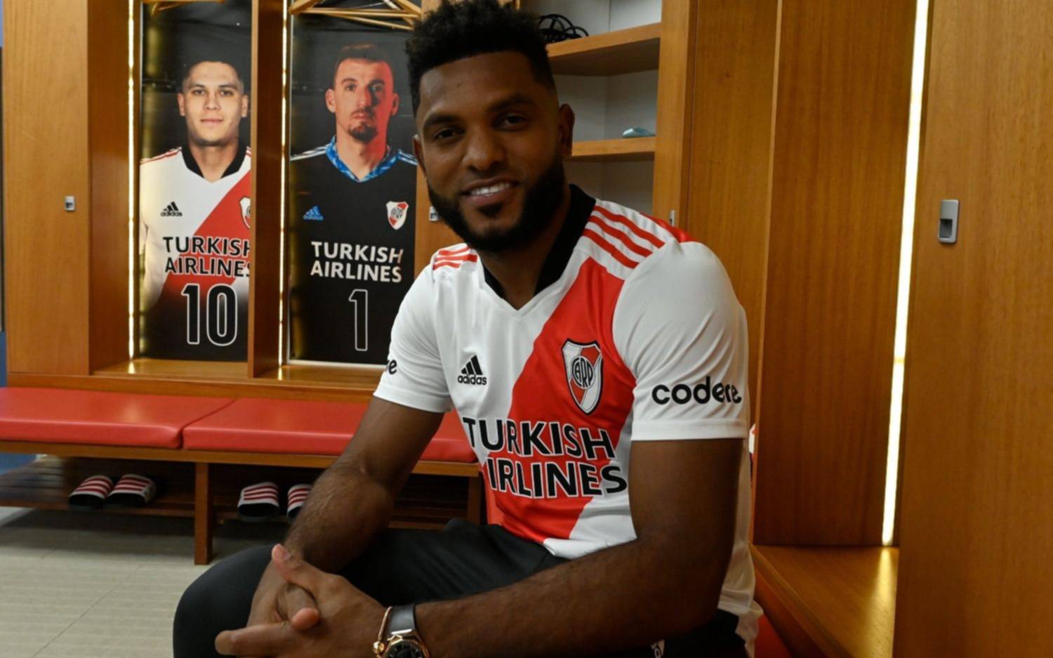 Borja fue presentado como nuevo refuerzo de River