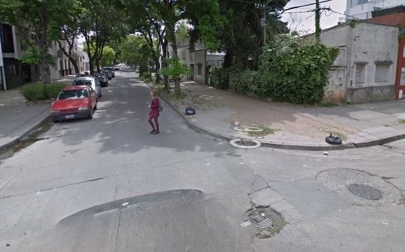 En plena calle de El Mondongo, le quisieron robar y le pegaron un culatazo 