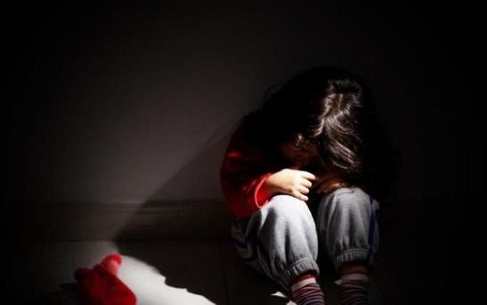 Horror en Berisso: acusan a un hombre de abusar sexualmente de sus dos hijas menores de edad