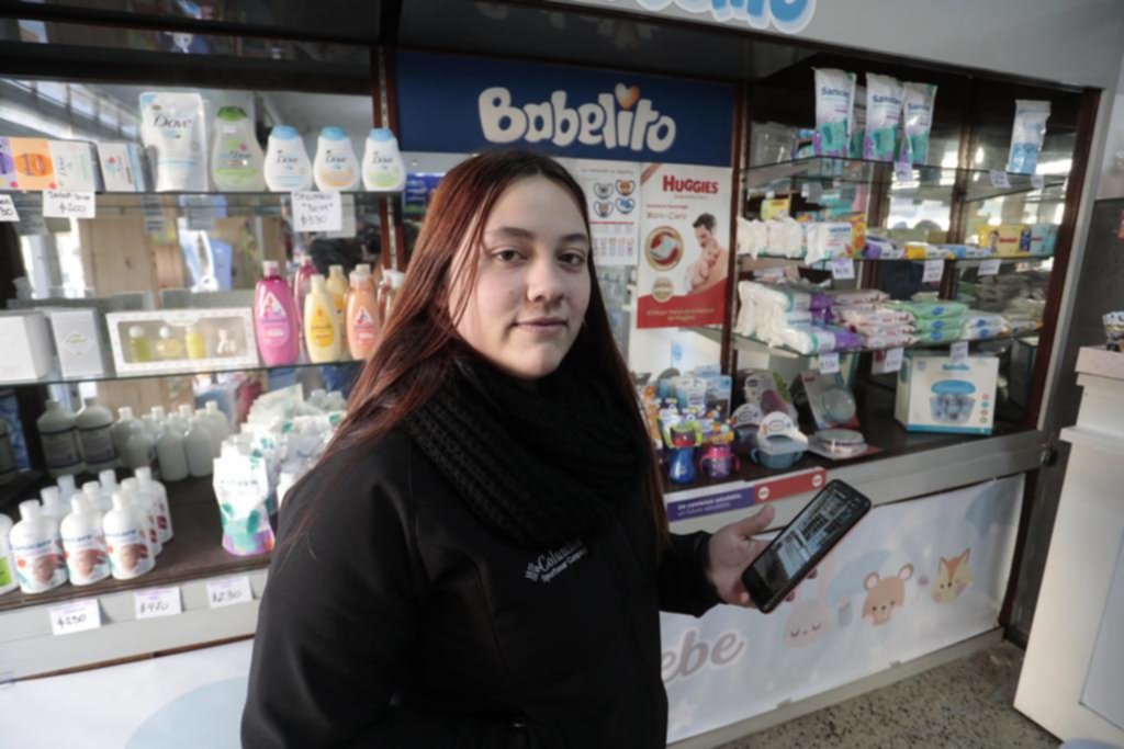 Destrozos, sangre y varios faltantes en un escruche nocturno a una pañalera