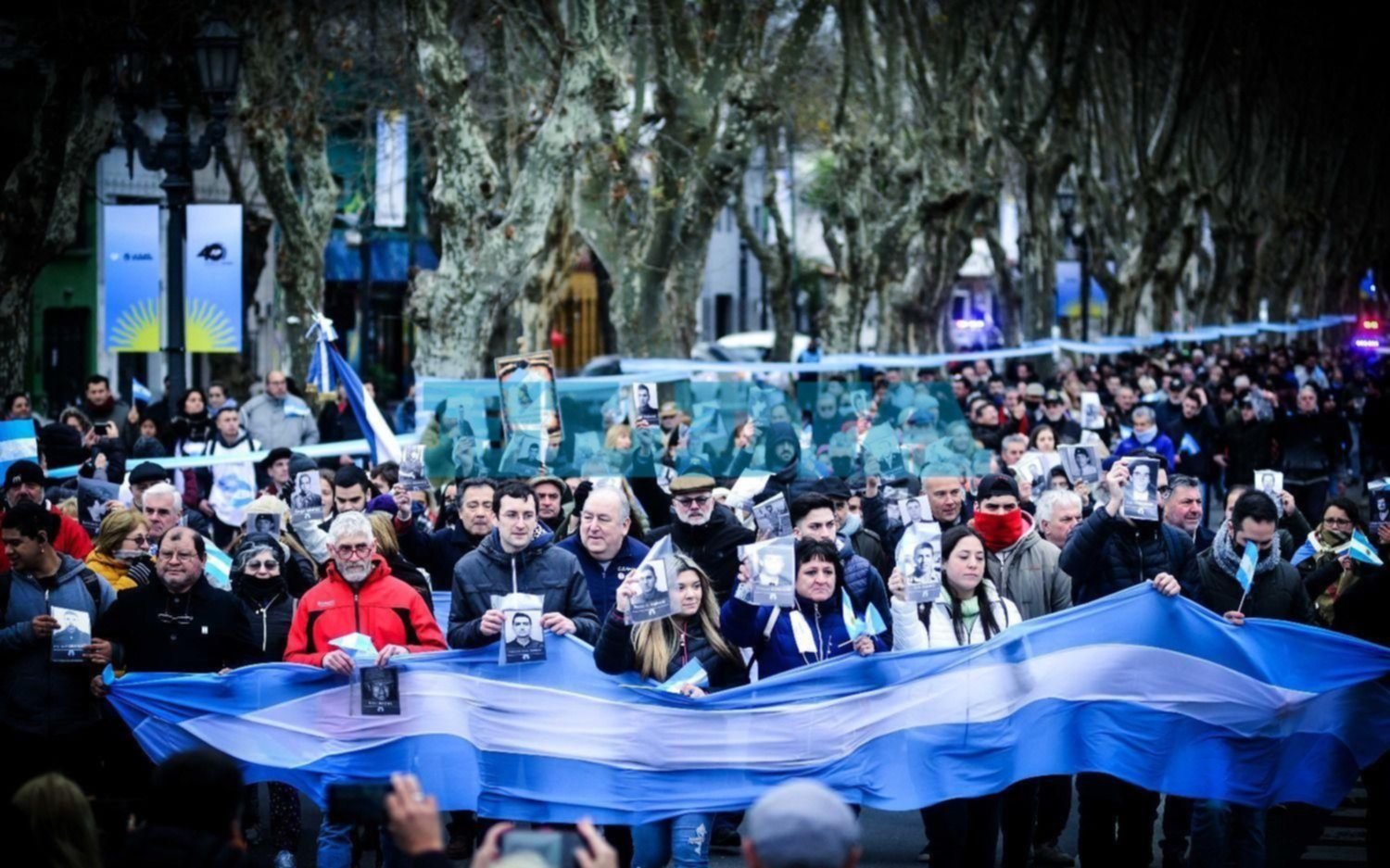 Realizan en La Plata, una recreación del regreso de ex combatientes de Malvinas