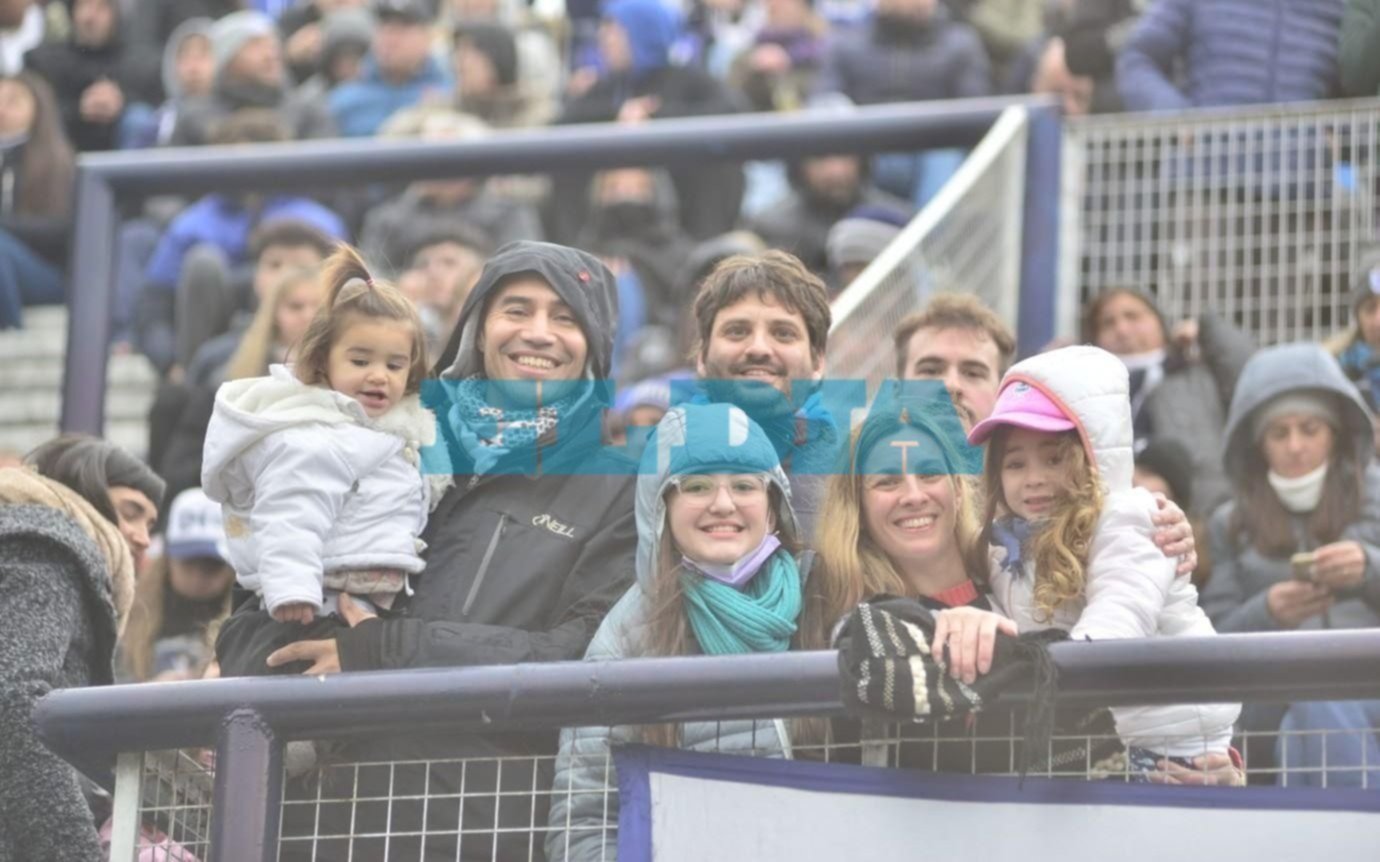 Aliento tripero en las tribunas de 60 y 118: mirá la galería de fotos