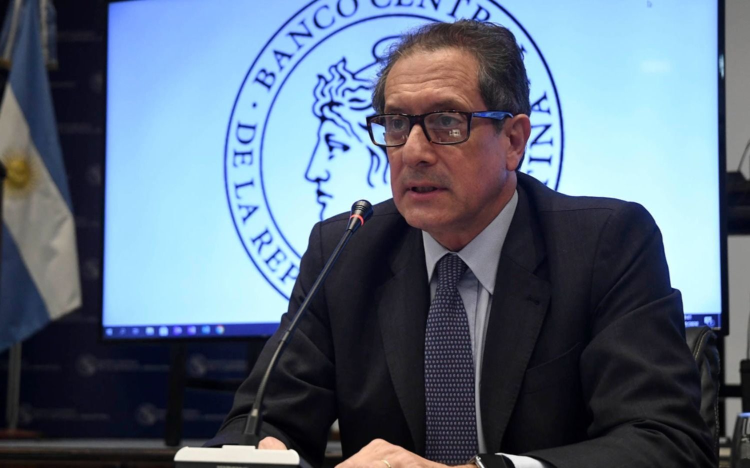 Miguel Ángel Pesce minimizó la suba del dólar y culpó a los "especuladores"