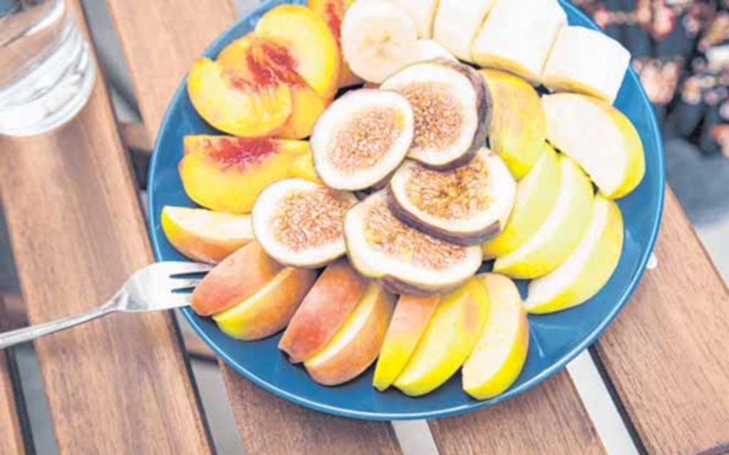 El lado B de las frutas: cuando generan malestar de estómago y cómo evitarlo