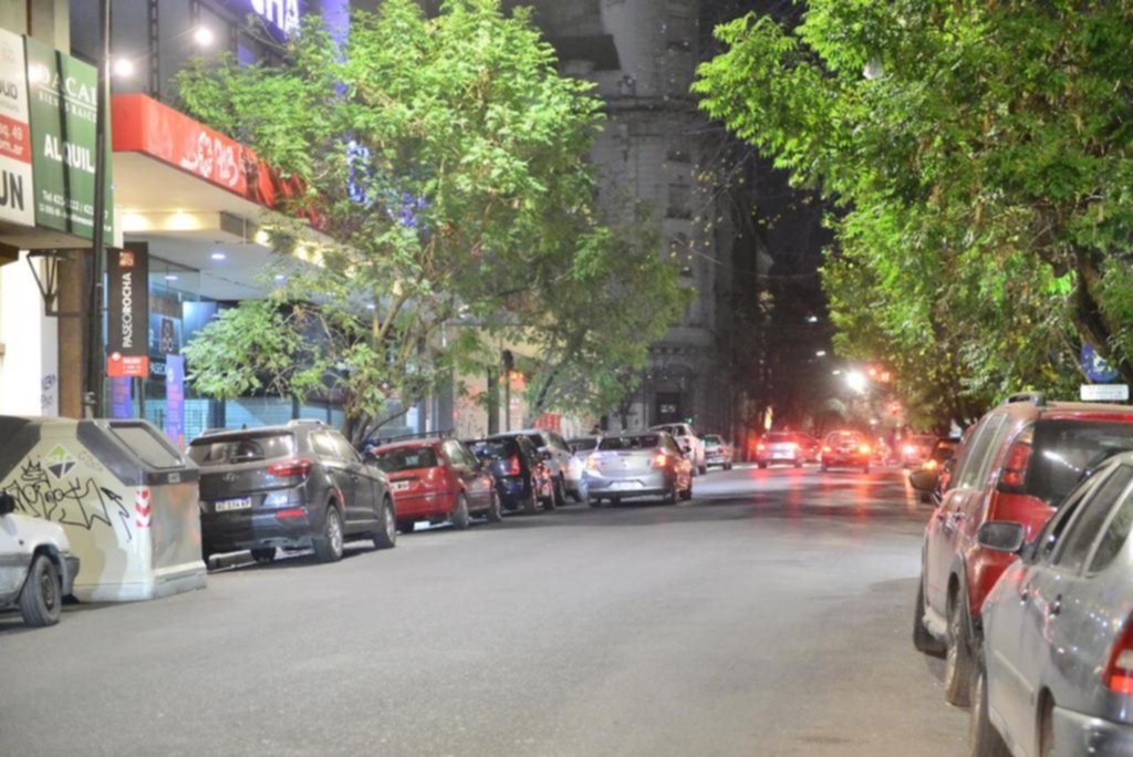 Rompen un vidrio y sacan un bolso con $3 millones