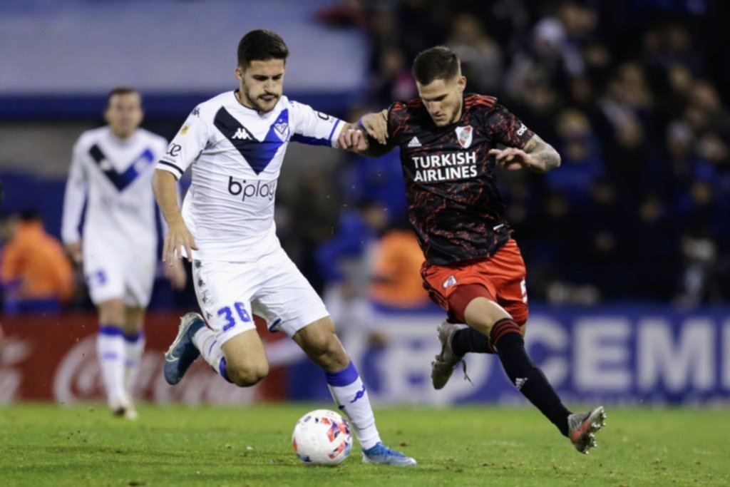 River se apagó en el segundo tiempo y Vélez festejó el empate