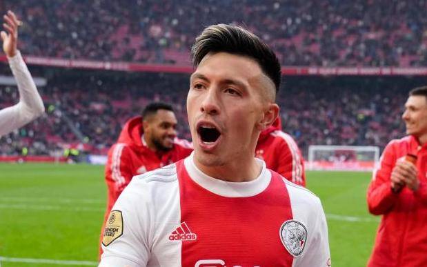 El United anunció la compra de Martínez