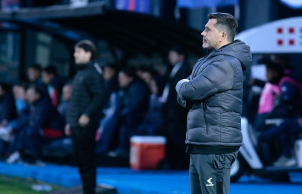 Sin Zielinski, Emmanuel Depaoli se hizo cargo del equipo en Victoria