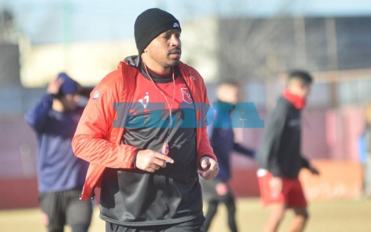 Cambaceres ya se entrena con nuevo DT: Álvaro "Palito" Pereira, puso manos a la obra